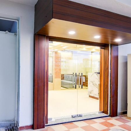Super Townhouse Kaikhali Near Airport Kolkata Eksteriør bilde