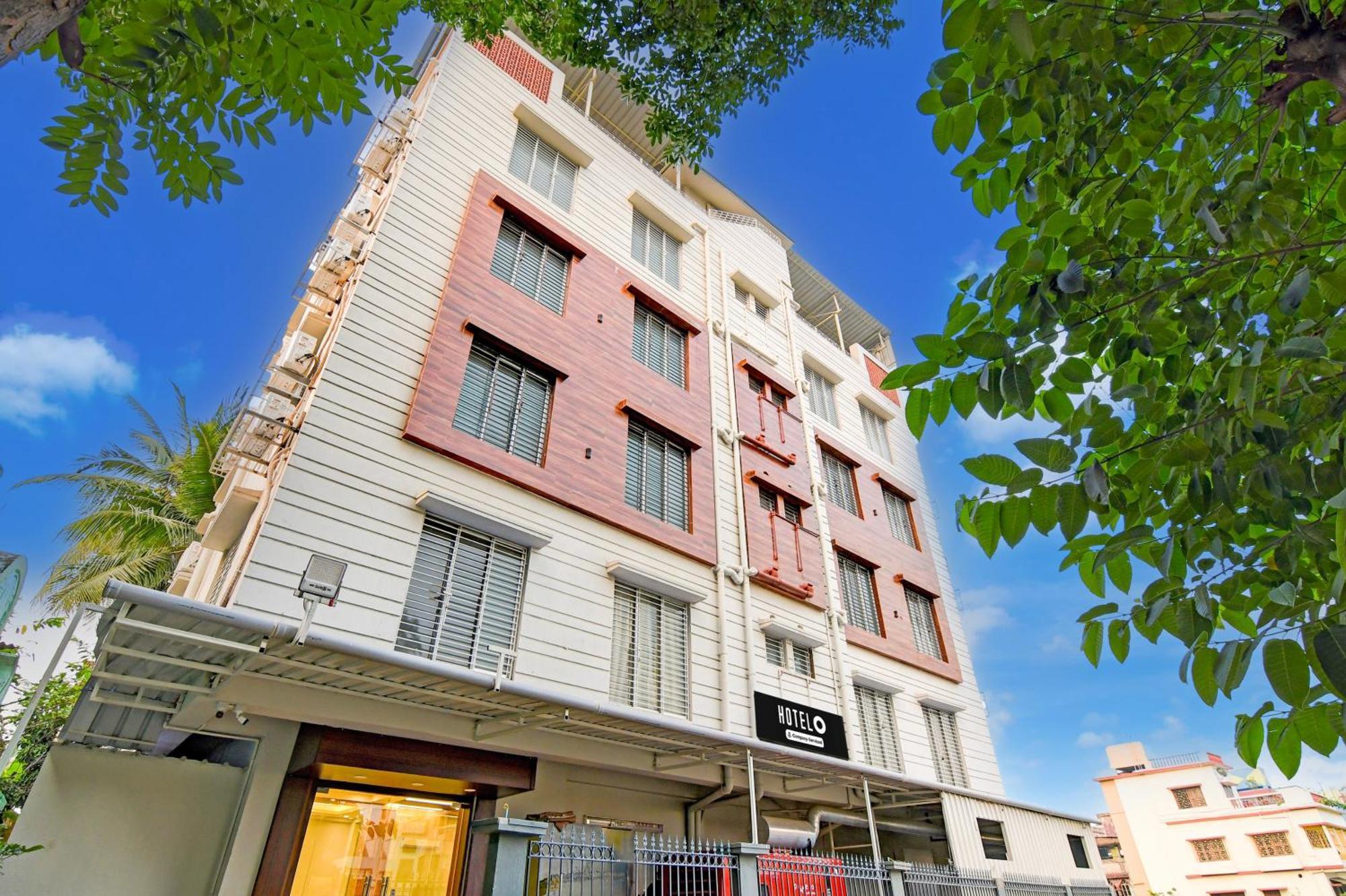 Super Townhouse Kaikhali Near Airport Kolkata Eksteriør bilde