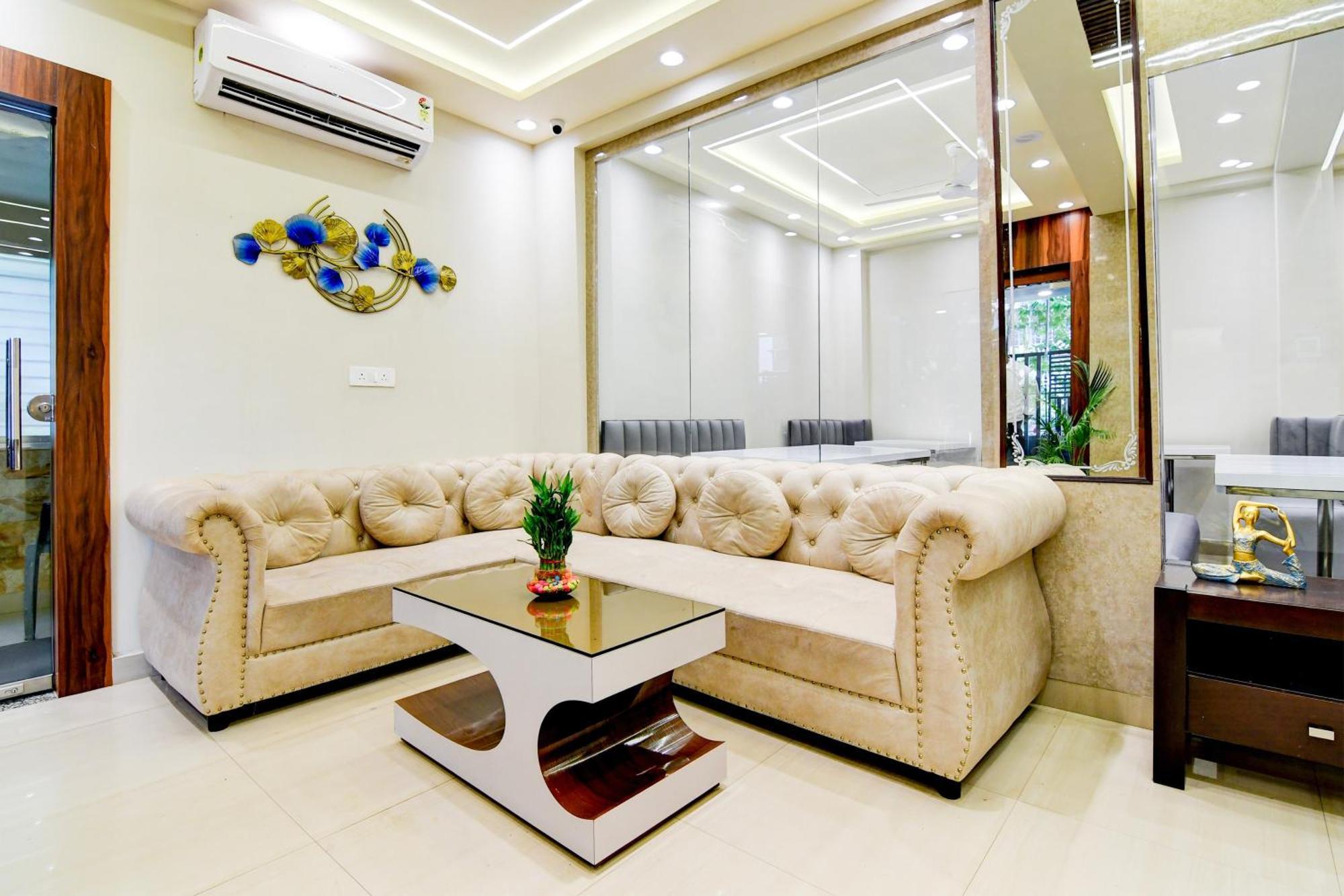 Super Townhouse Kaikhali Near Airport Kolkata Eksteriør bilde